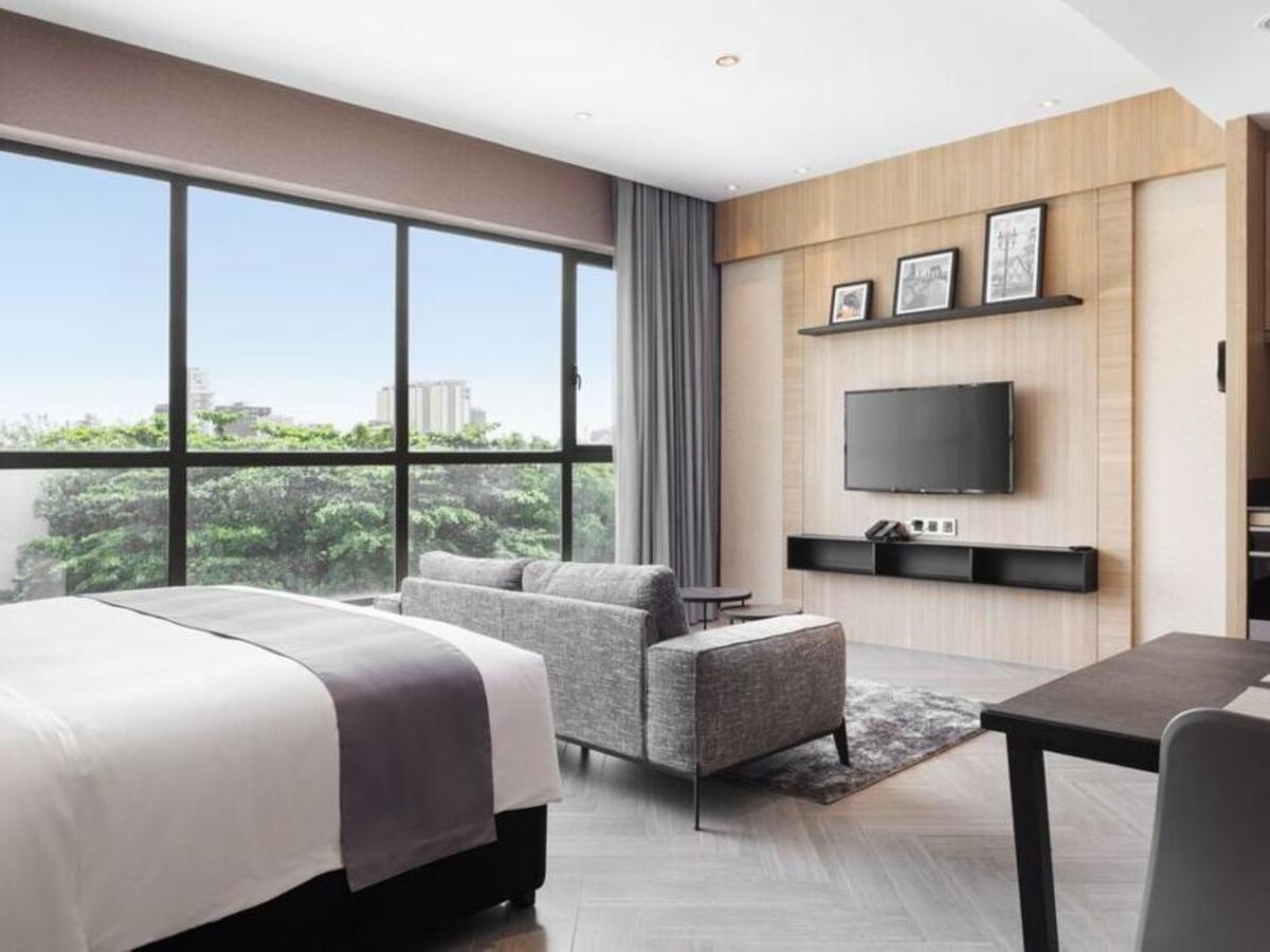 One Residence Hotel & Apartment Phnom Penh Exteriör bild